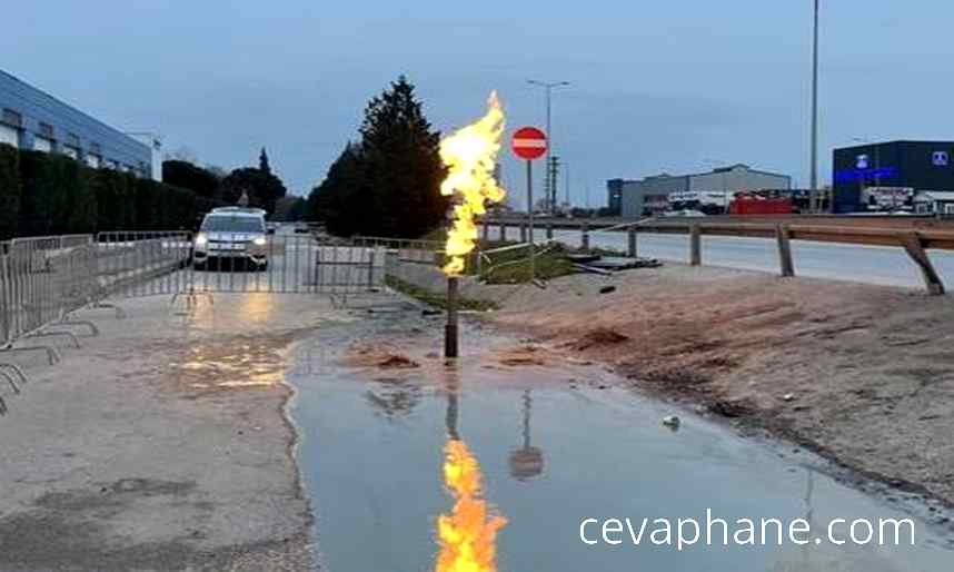 Kocaeli Kartepe'de Yer Altından Gaz Çıkışı Tekrarlandı: Ekipler Kontrollü Alevlendirme Yaptı