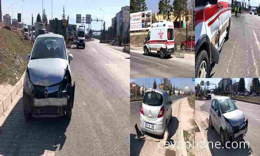 Elazığ'da Ambulans ve Otomobil Çarpıştı: 2 Yaralı