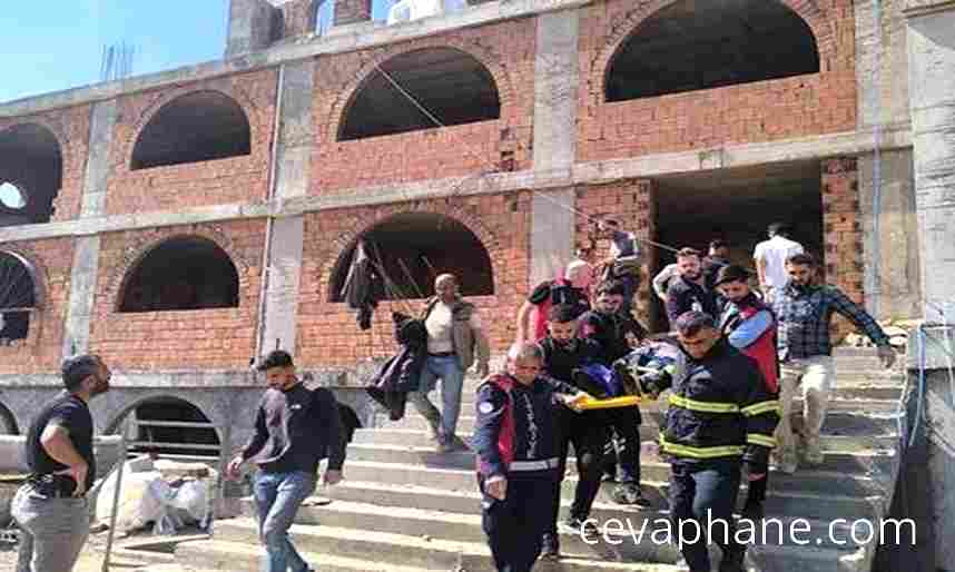 Nusaybin'de Cami İnşaatında İskele Çöktü: 2 İşçi Yaralandı