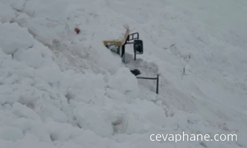 Şırnak'ta Çığ Felaketi: Kepçe Operatörü Askerler Tarafından Kurtarıldı