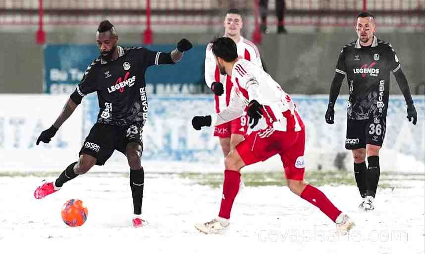 Ümraniyespor ve Sakaryaspor'dan Gol Sesi Çıkmadı: 0-0