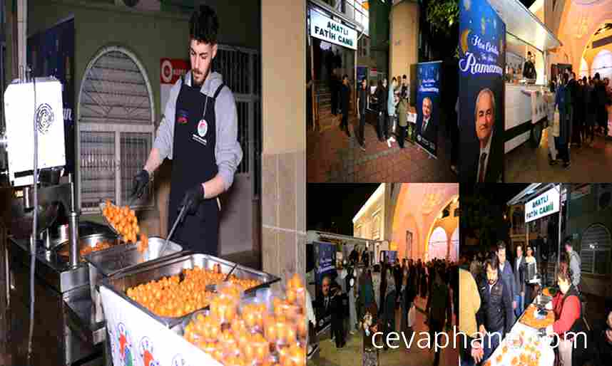 Kepez Belediyesi'nden Ramazan'ın İlk Teravihinde Lokma İkramı