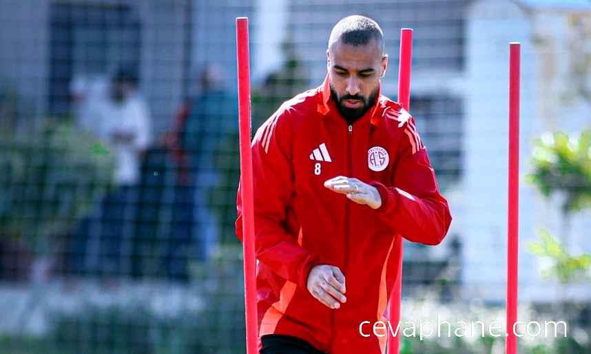 Antalyaspor Fenerbahçe Maçına Hazır: Kritik Karşılaşma Öncesi Son Hazırlıklar Tamamlandı